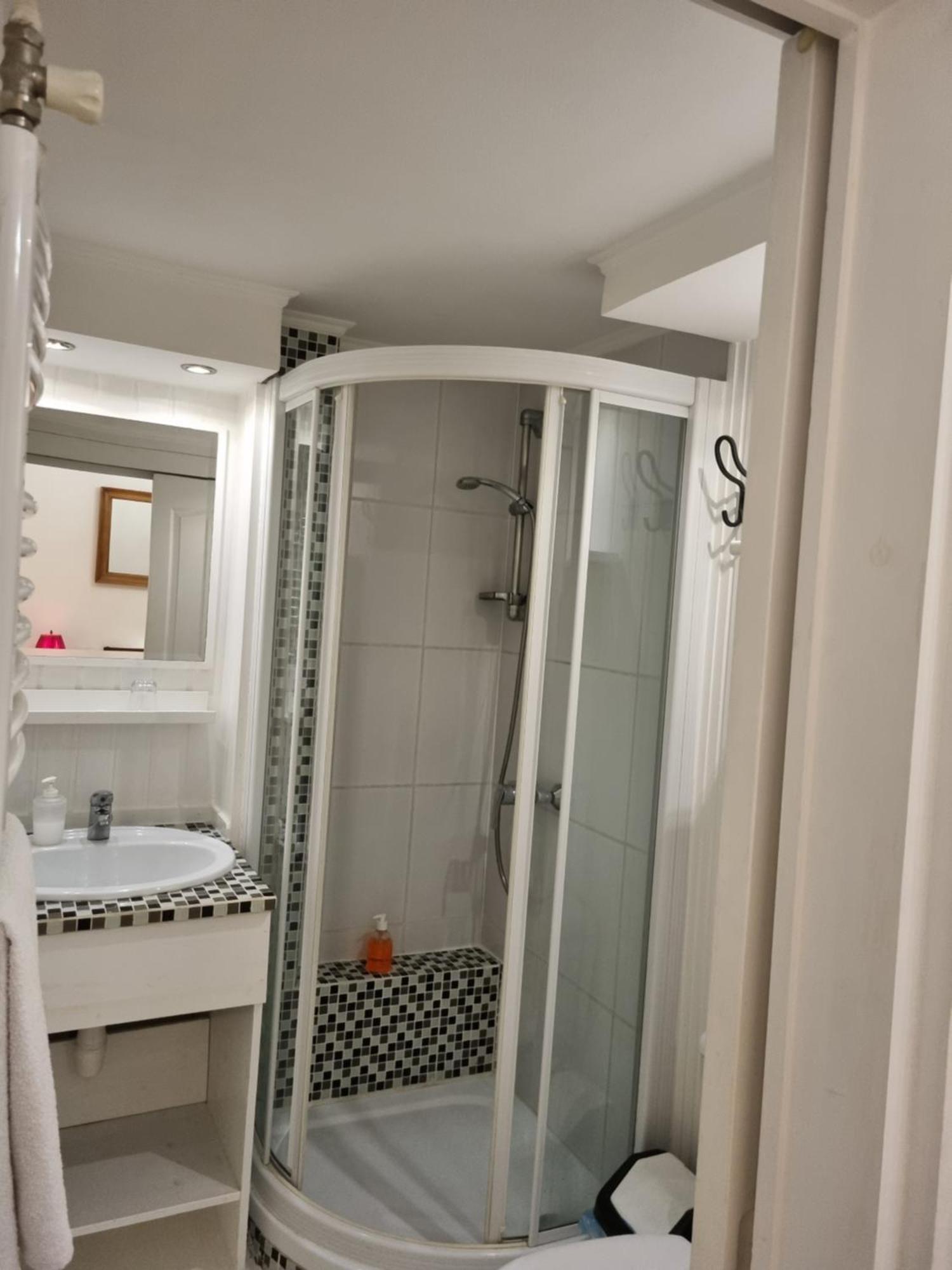Connection Guesthouse Budapest Luaran gambar